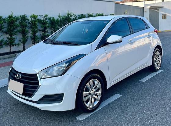 HYUNDAI HB20 1.0 COMFORT PLUS 12V FLEX 4P MANUAL